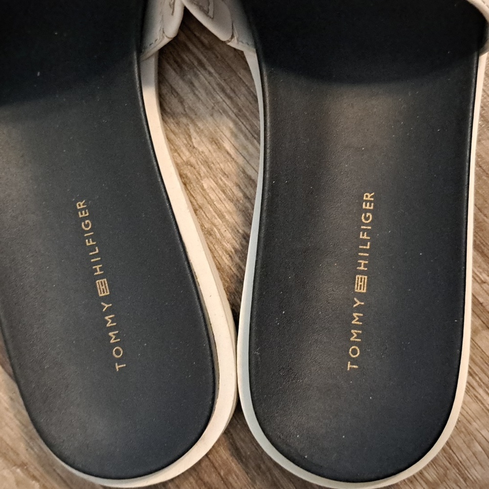 Tommy Hilfiger Slides - Picture 4 of 6